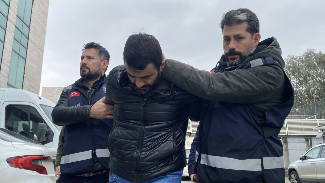 Eski eşini rahatsız ettiğini öne sürdüğü kişiyi bıçaklayarak öldürdü