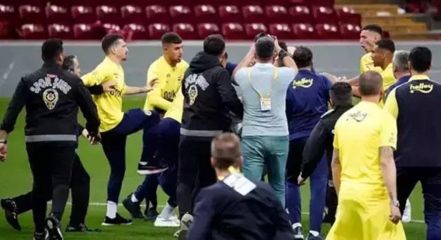 Fenerbahçe'den Galatasaray'a Mert Hakan Yandaş tepkisi