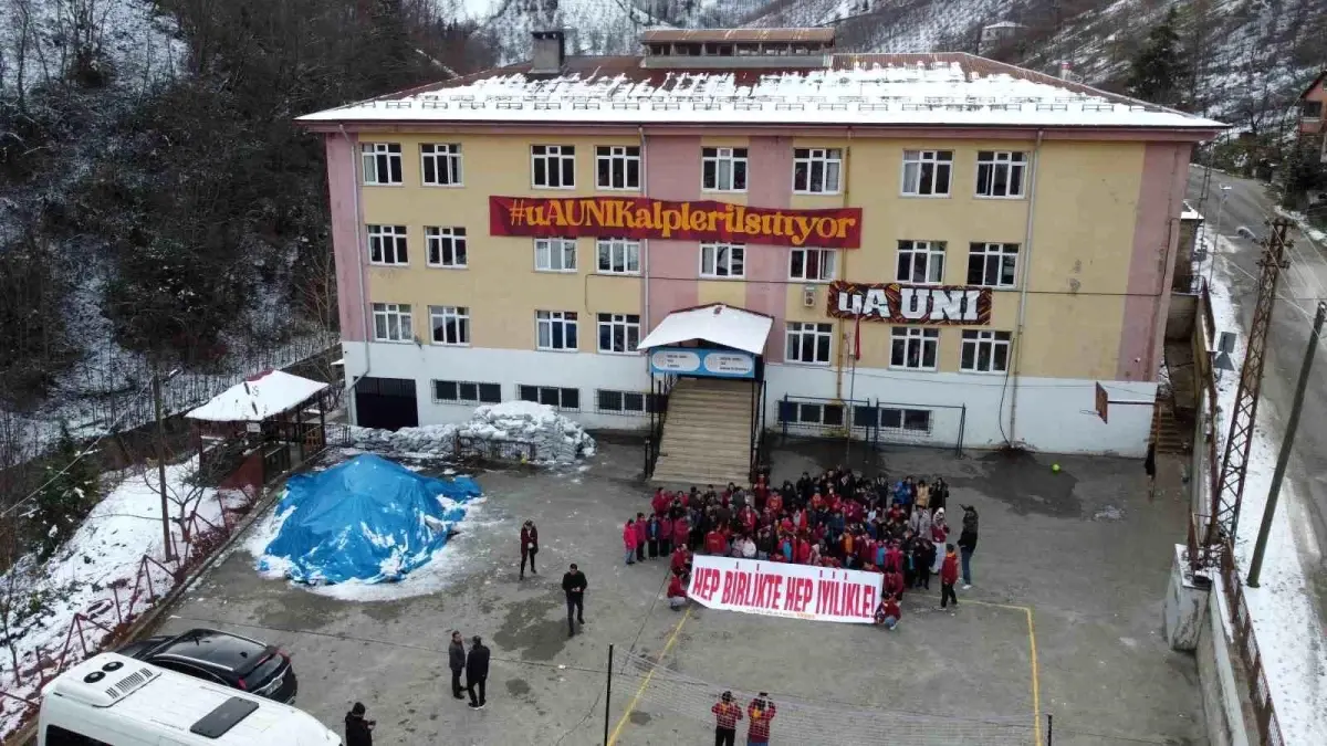 ultrAslan\'dan Öğrencilere Kış Yardımı