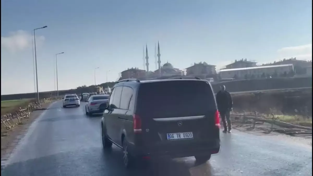 İmamoğlu\'nun Lisans Davası Duruşması Başlıyor