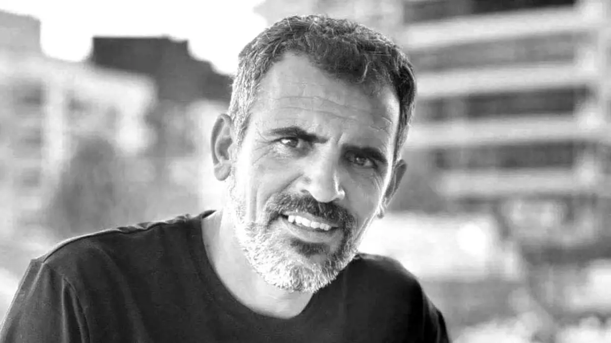 İzmir\'de İnşaat İşçisi Düştü