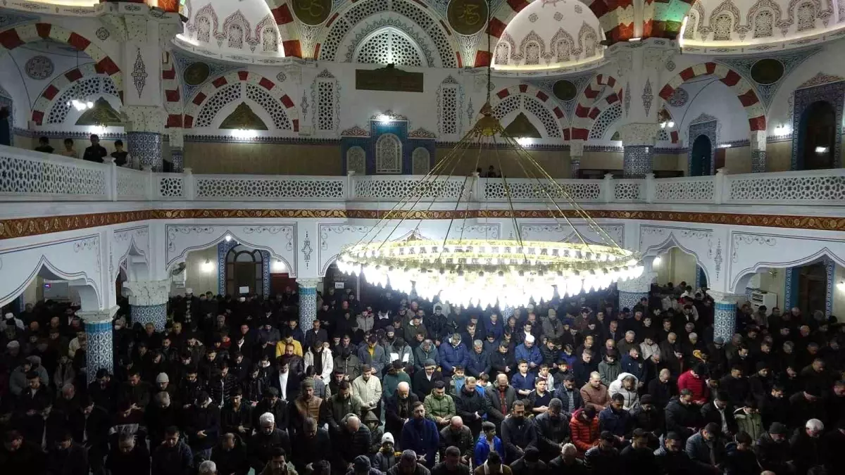 Kilis\'te Miraç Kandili Coşkusu