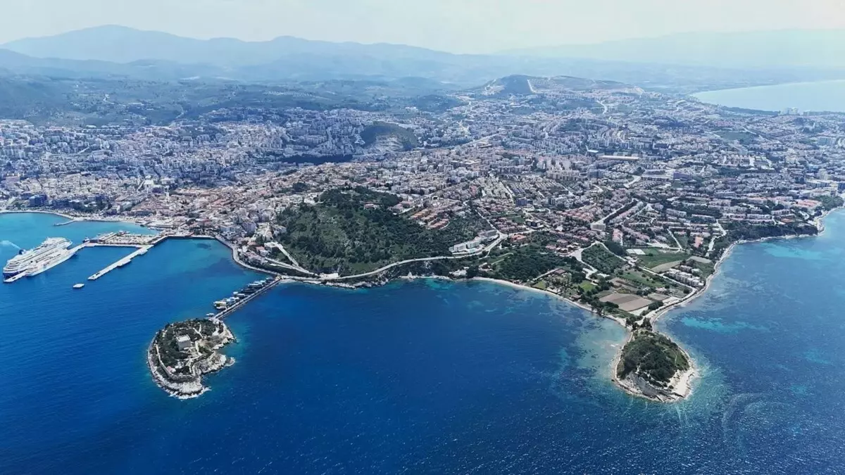 Kuşadası\'nda Roma Kaidesi Bulundu