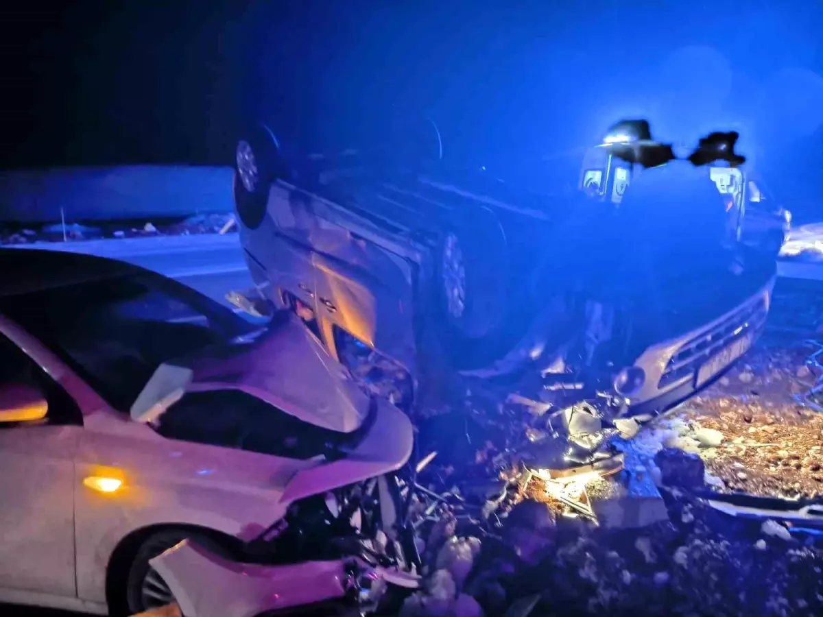 Mardin\'de Trafik Kazası: 5 Yaralı