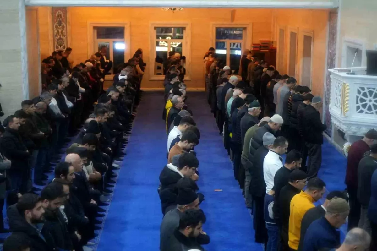 Muş\'ta Miraç Kandili Coşkusu