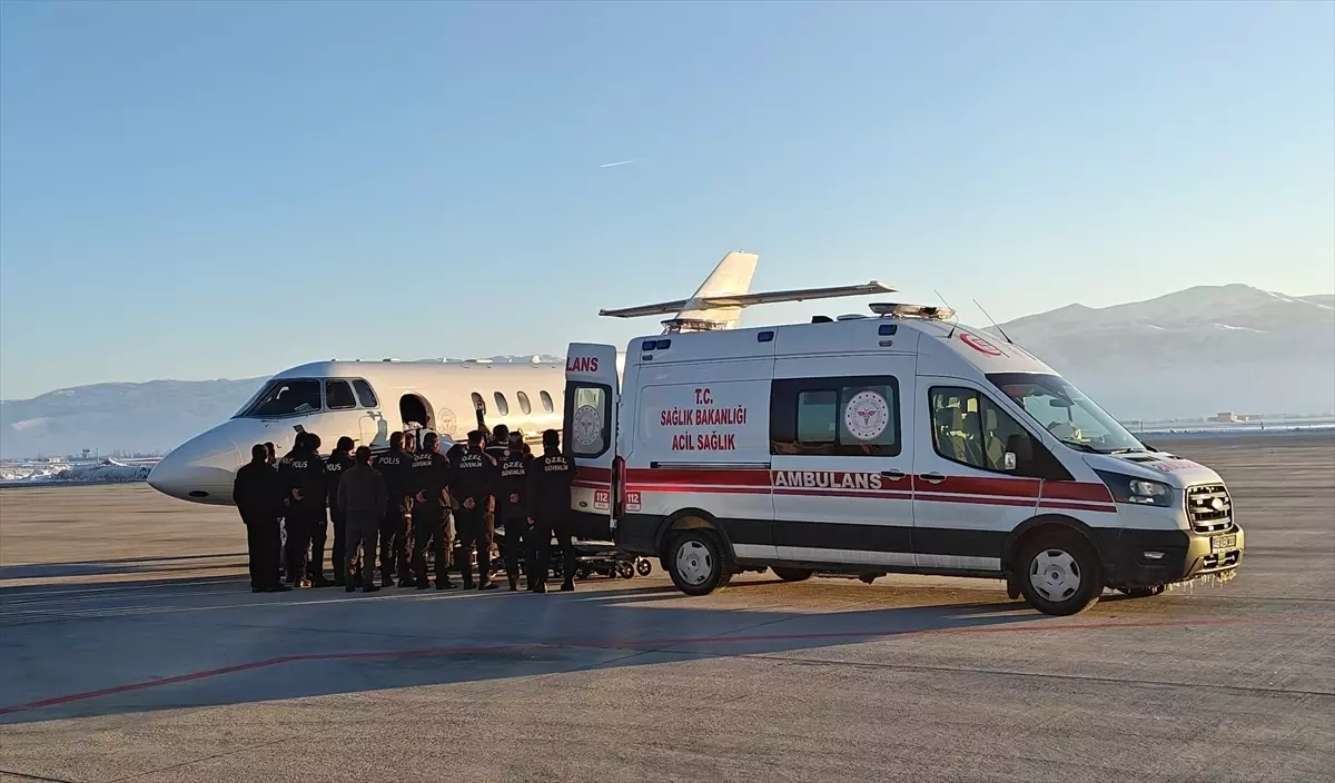 Muş\'tan Ankara\'ya Ambulans Uçakla Nakil