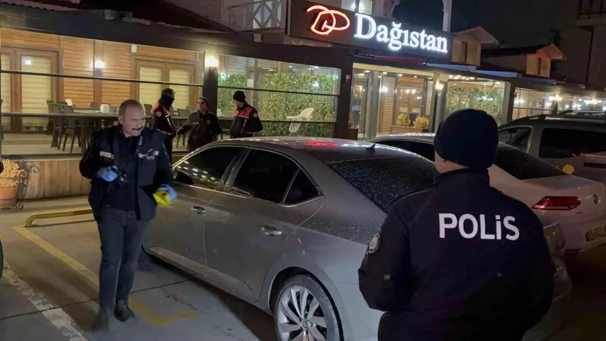 Aksaray\'da Restoranda Silahlı Kavga: 1 Yaralı