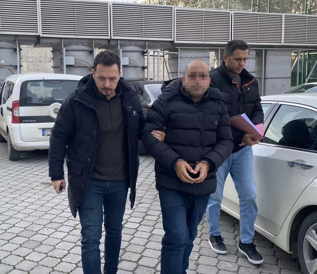 Sahte Kimlikle Dolandırıcılık: 10 Milyonluk Arsa Satışı