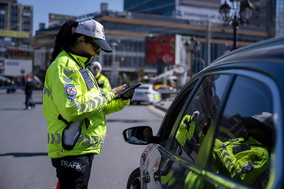 Trafik cezalarında 10 madde daha kabul edildi! Sürücülerin cebini fena yakacak