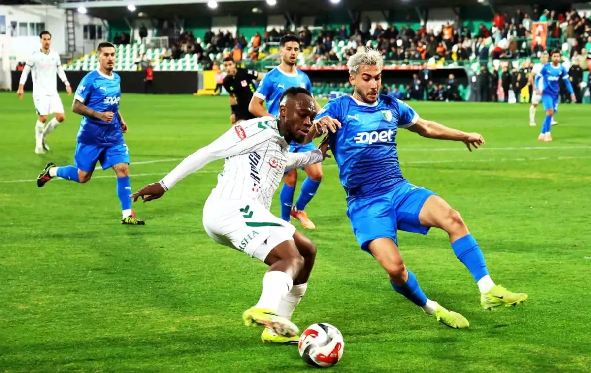 Konyaspor İlk Yarıda Önde