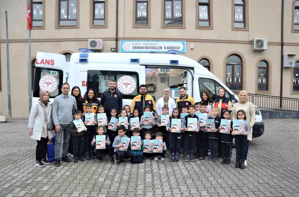 Minik Yağmur\'un Ambulans Hayali Gerçekleşti