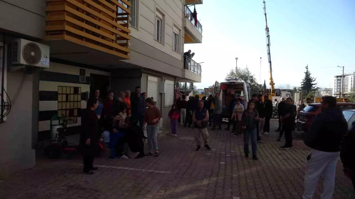 Ağabeyi ile diğer ağabeyinin eşini otomobilde görünce kurşun yağdırdı