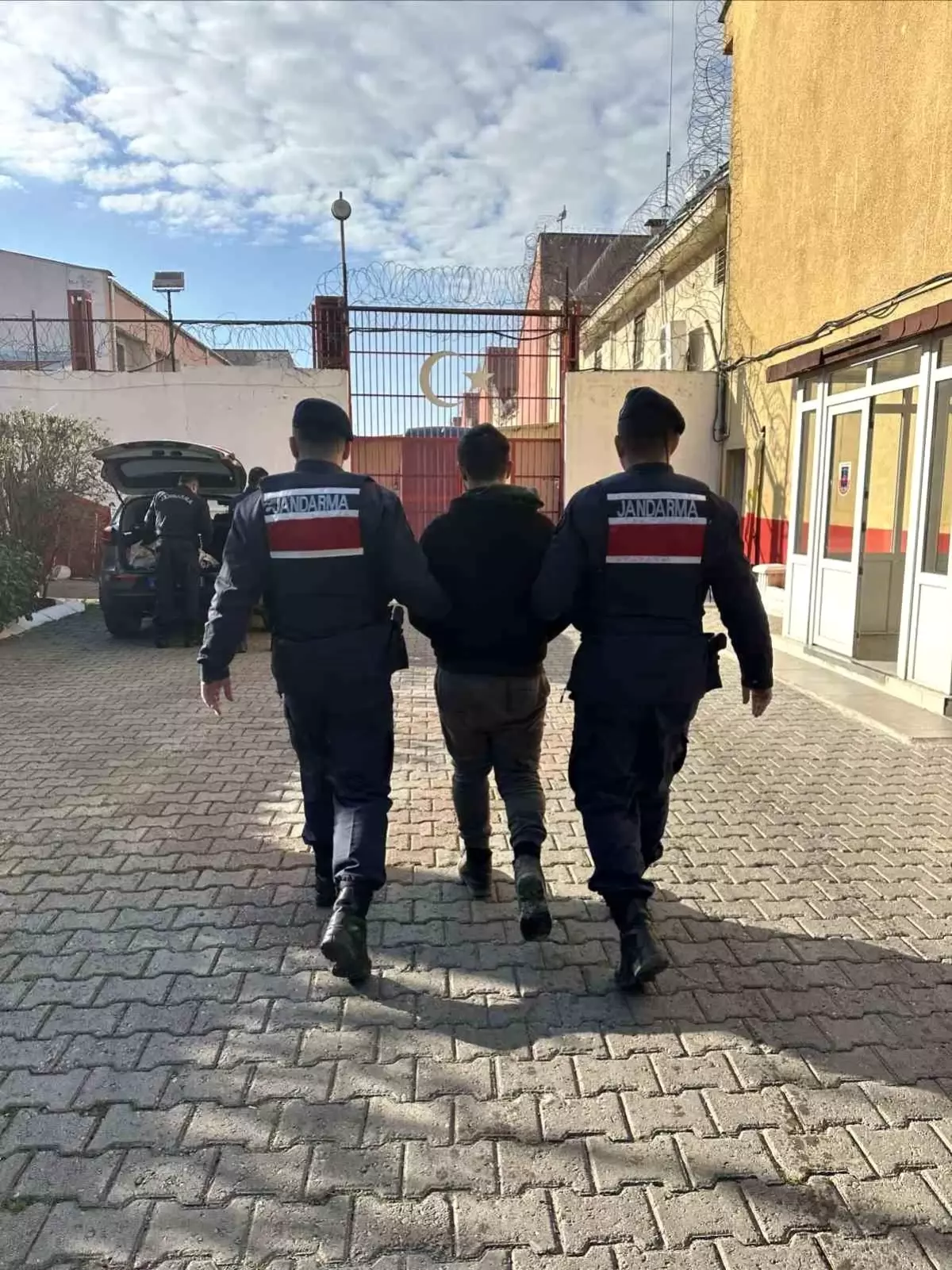 Aydın\'da İki Hapis Cezaevi Şahıs Yakalandı