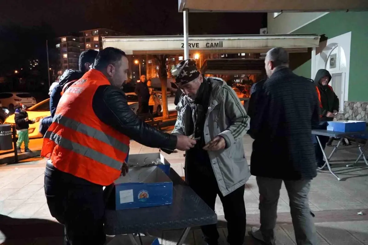 Atakum\'da kandil simidi ikramı