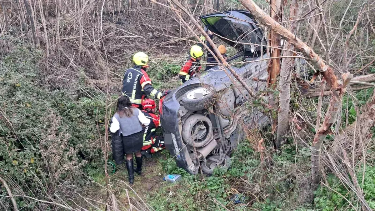 Balıkesir\'de Kaza: Anne ve Kızı Yaralandı