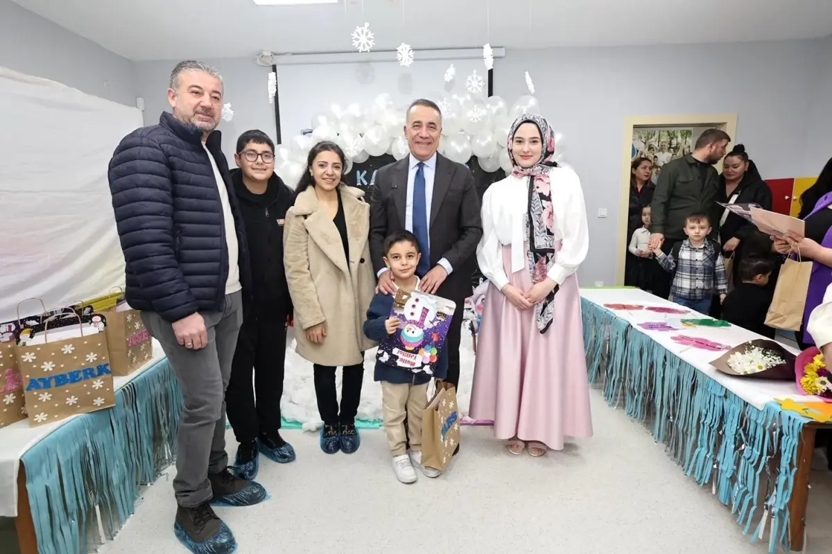 Başkan Dursun, Öğrencilerin Karne Heyecanını Paylaştı