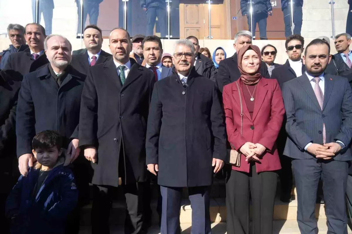 Bingöl\'e atanan Vali Cahit Çelik\'e duygusal veda