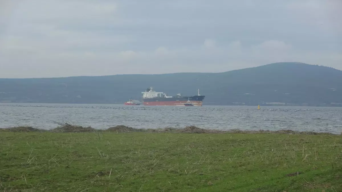 Tanker Jeneratör Arızası Geçirdi