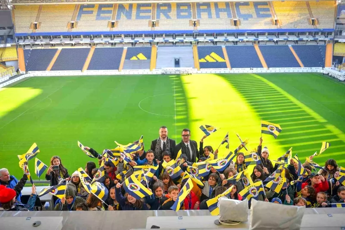 Denizli Öğrencileri Fenerbahçe Stadını Ziyaret Etti