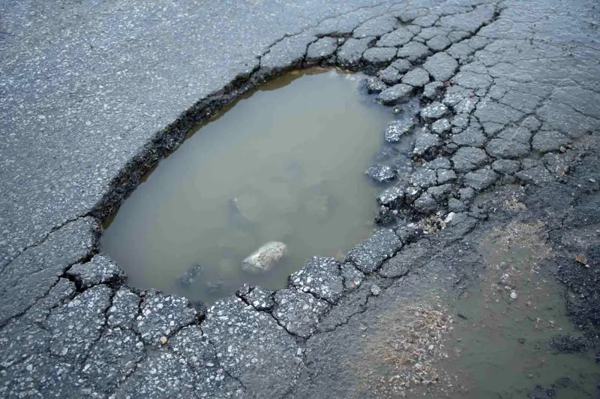 Edirne\'de çukur isyanı: "Yollar yapılmazsa canımızdan olacağız"