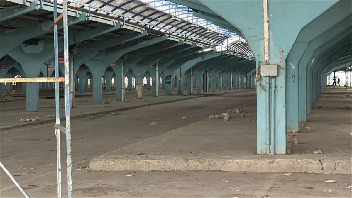 Ulus Pazarı Kapatıldı, Turistler Şaşırdı