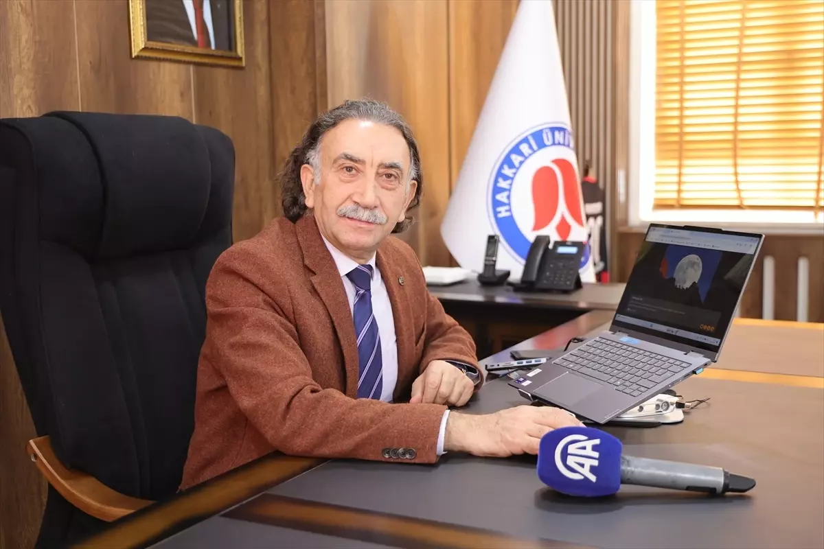 Rektör Gençcelep\'ten Yılın Kareleri Oylamasına Katılım