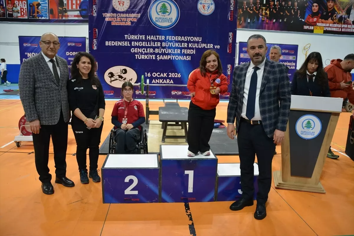 Ankara\'da Engelliler Halter Şampiyonası