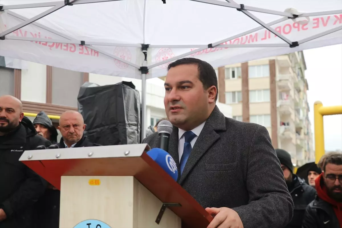 İlim Yayma Vakfı Mütevelli Heyeti Başkanı Bilal Erdoğan, Rize\'de konuştu Açıklaması