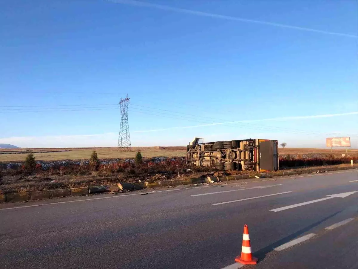 Afyonkarahisar\'da Trafik Kazası: Bir Kişi Hayatını Kaybetti