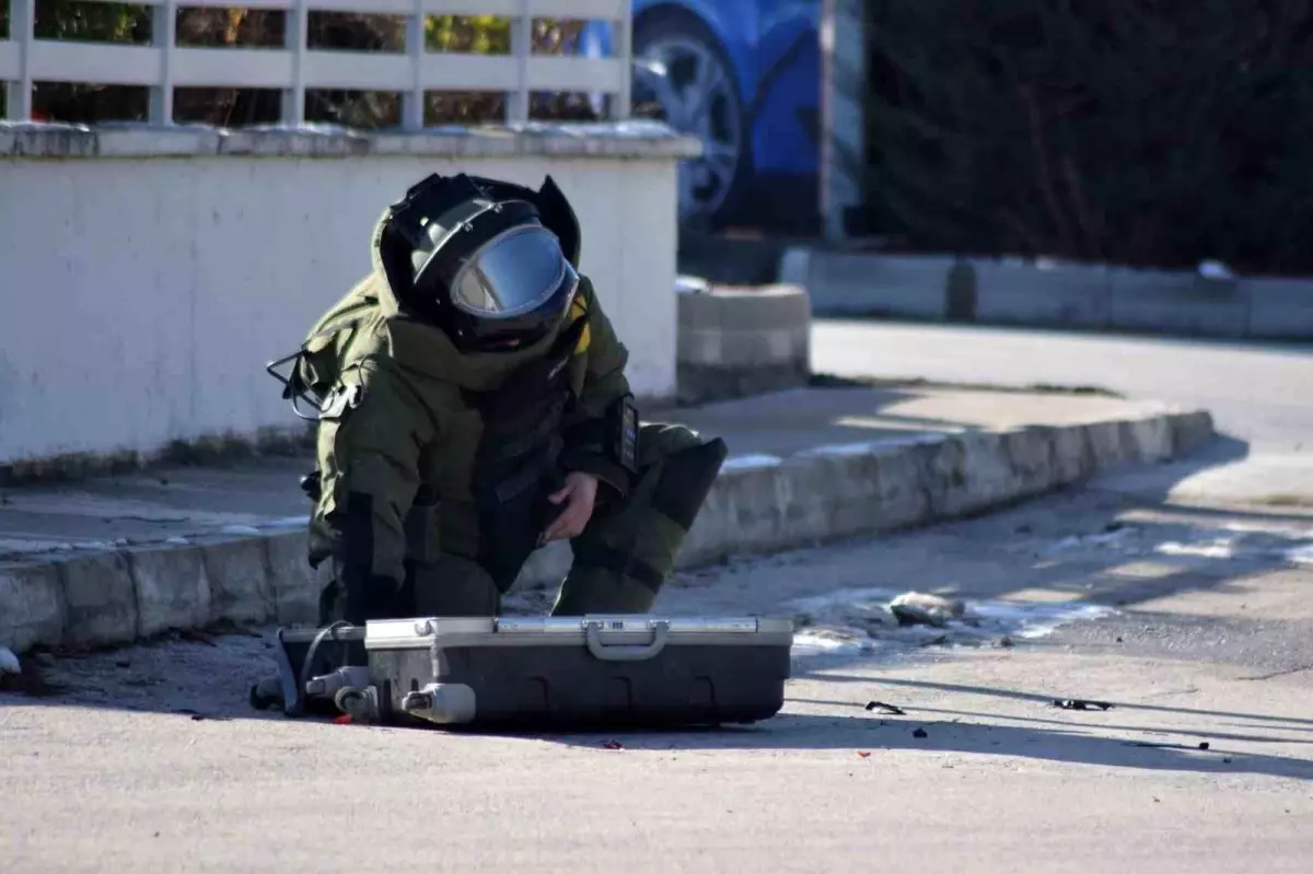 Karaman\'da Şüpheli Valiz Patlatıldı