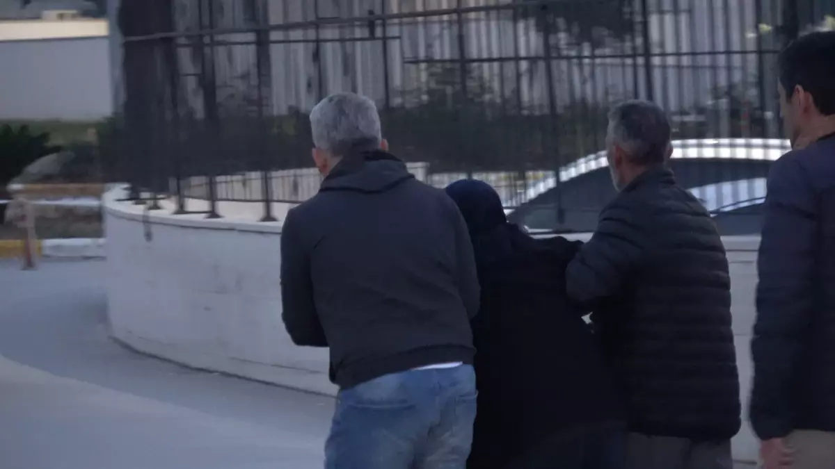 Anne Adli Tıp\'ta Gözyaşlarına Boğuldu