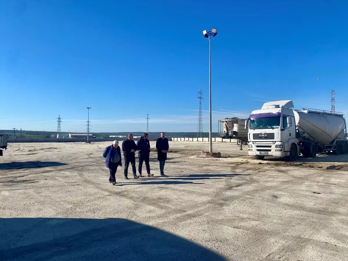 Pınarhisar\'da Tır Parkı Çalışmaları Devam Ediyor