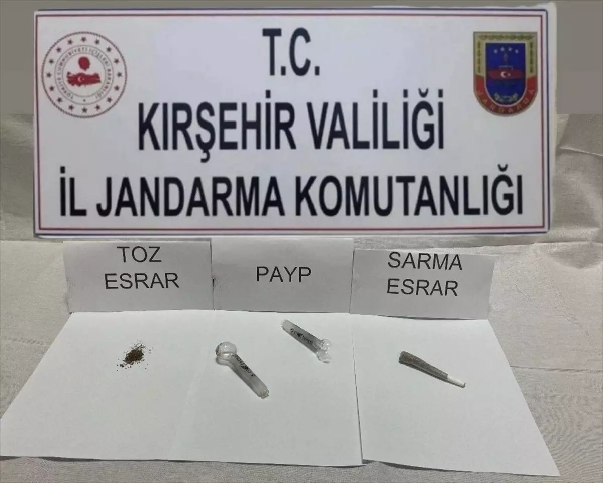 Kırşehir\'de Uyuşturucu Operasyonu: 4 Gözaltı