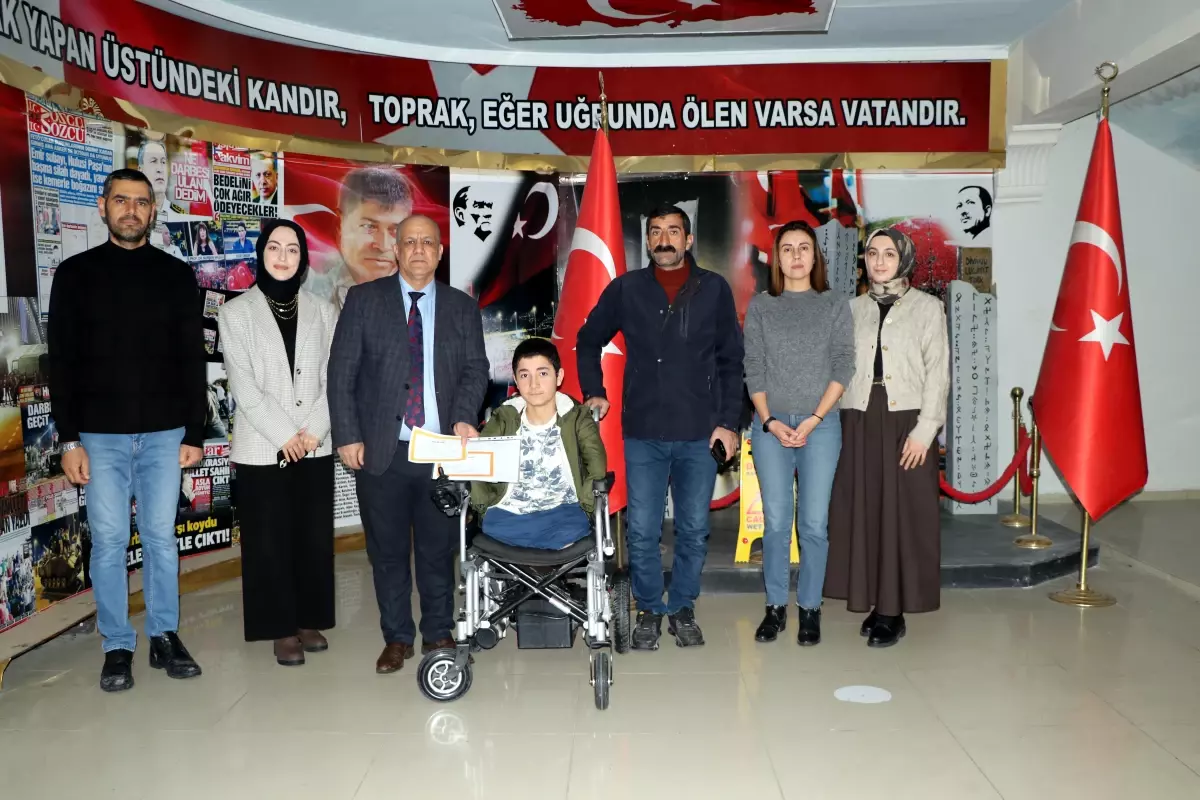 Nakşin Özdemir İlk Karnesini Aldı