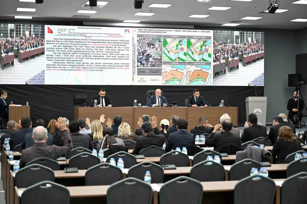 Mersin Büyükşehir Meclisinde 2,5 milyar TL\'lik borçlanma tartışıldı