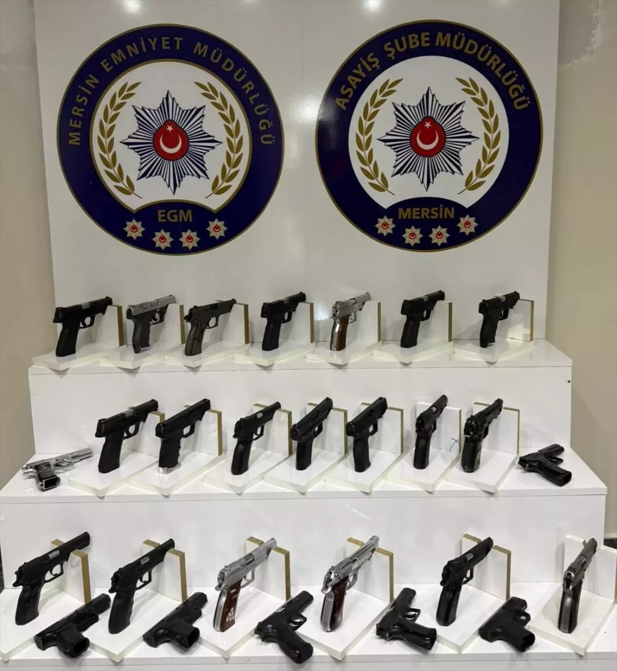 Mersin\'de 151 Firari Hükümlü Yakalandı