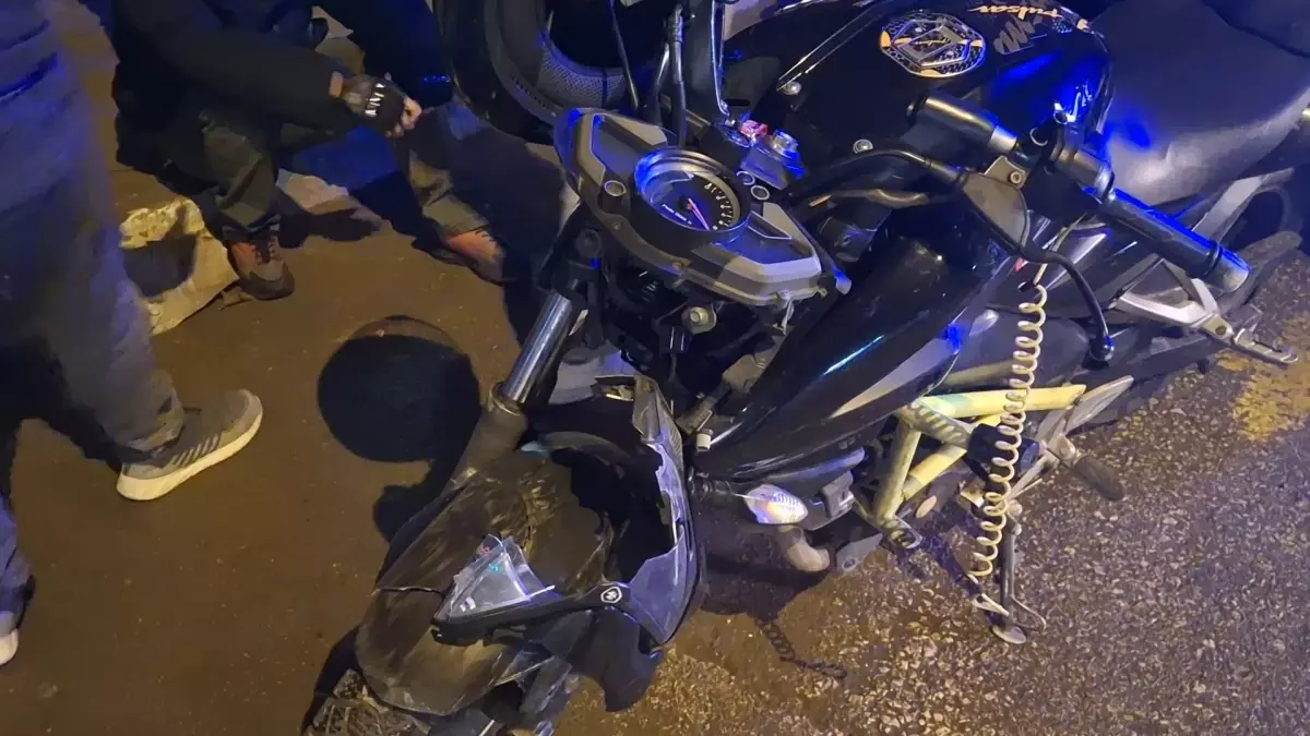 Bursa\'da Motosiklet Kazası: İki Yaralı