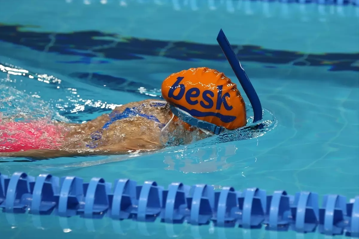 Paletli Yüzme Türkiye Şampiyonası Başladı