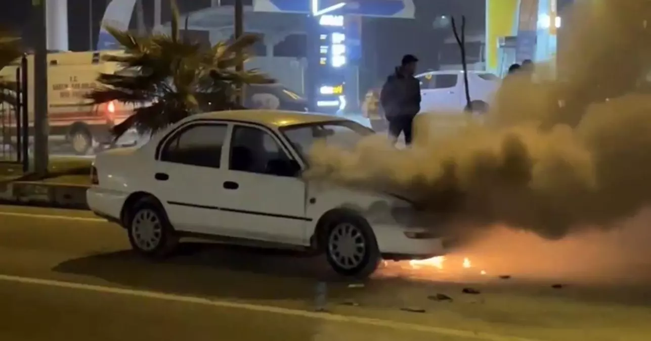 Adıyaman\'da Otomobil Yandı