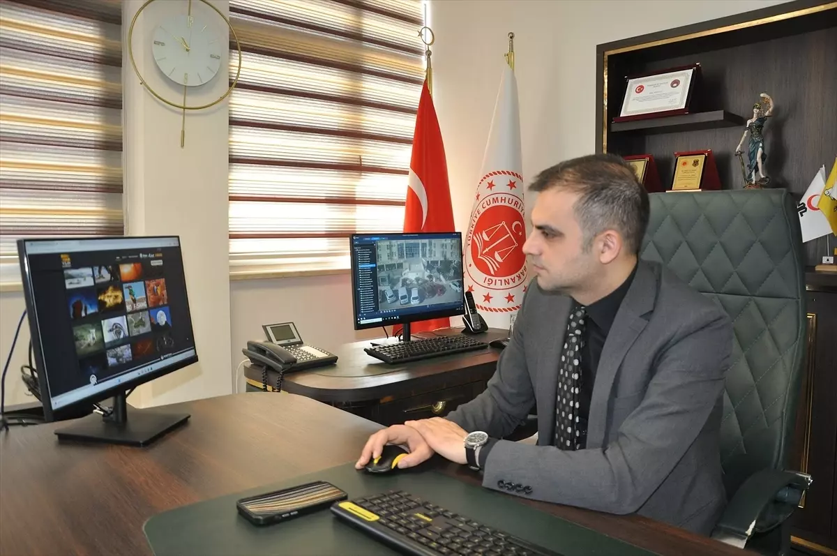 Silifke Başsavcısı, AA\'nın Yılın Kareleri Oylamasına Katıldı