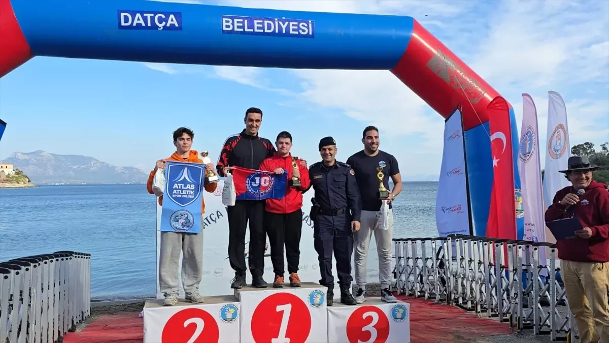 Datça Kış Yüzme Maratonu Yüzlerce Sporcu İle Yapıldı