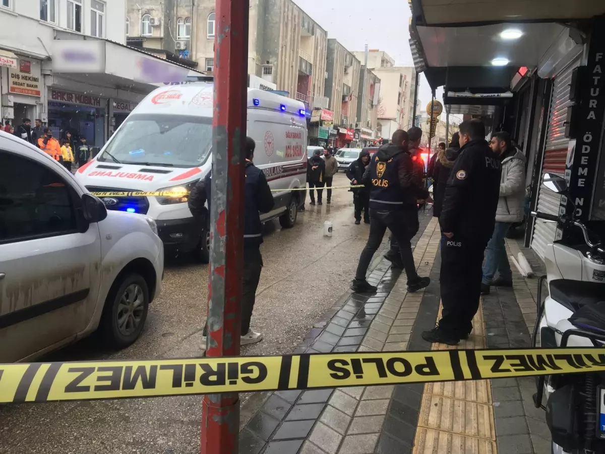 Kahta\'da Silahlı Kavga: 2 Yaralı