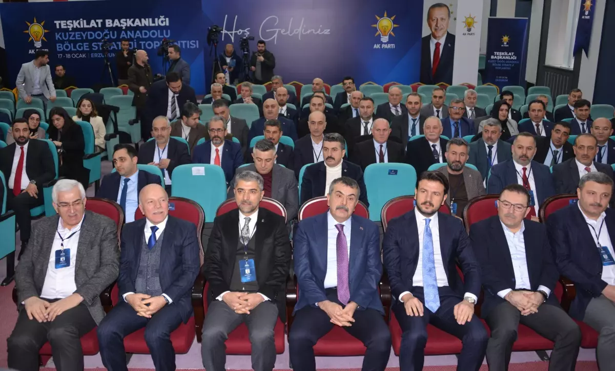 Yeni Türkiye\'de Muhalefetin Dili Değişiyor