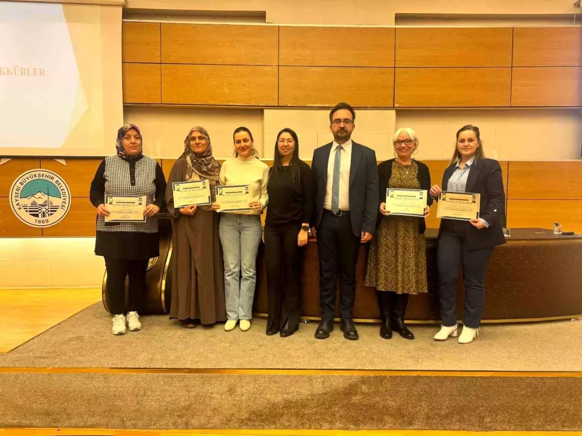 Büyükşehir, organik tarım eğitimi alan kursiyerlere sertifikalarını verdi