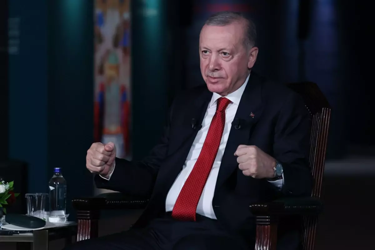 Cumhurbaşkanı Erdoğan, "Modern zaman vebası" deyip sanatçılara çağrı yaptı: Başını ezmeliyiz