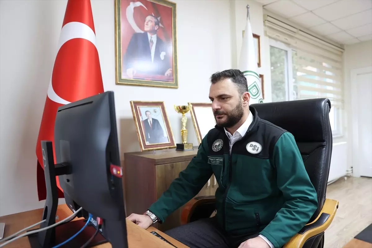 DSİ Müdürü Oylamaya Katıldı