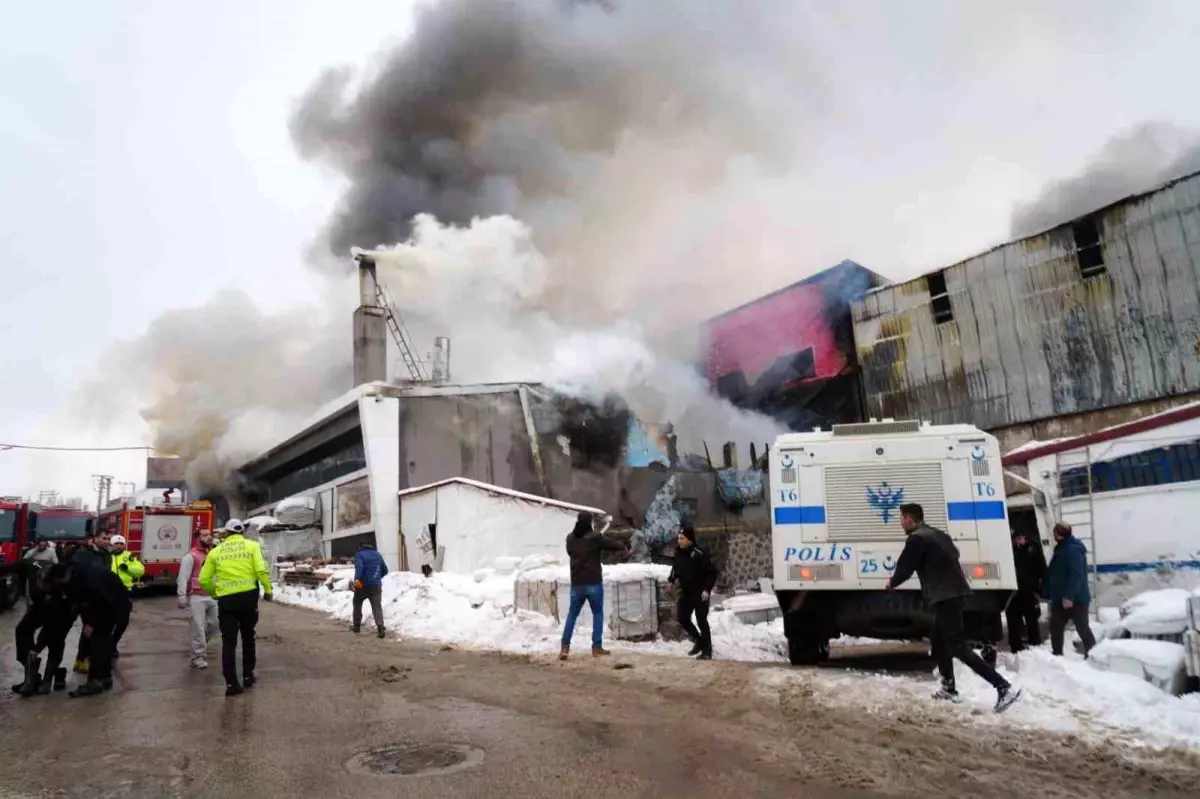 Erzurum\'da Mobilya Atölyesinde Yangın: 2 Ölü, 7 Yaralı