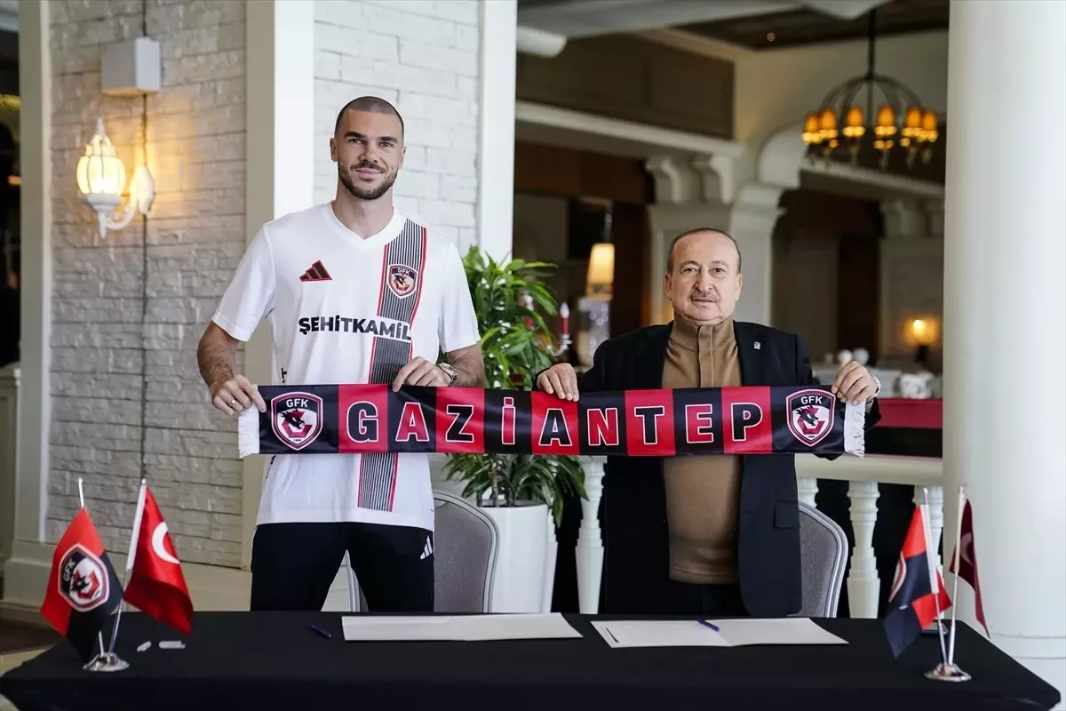 Gaziantep FK, Nihad Mujakic\'i Transfer Etti