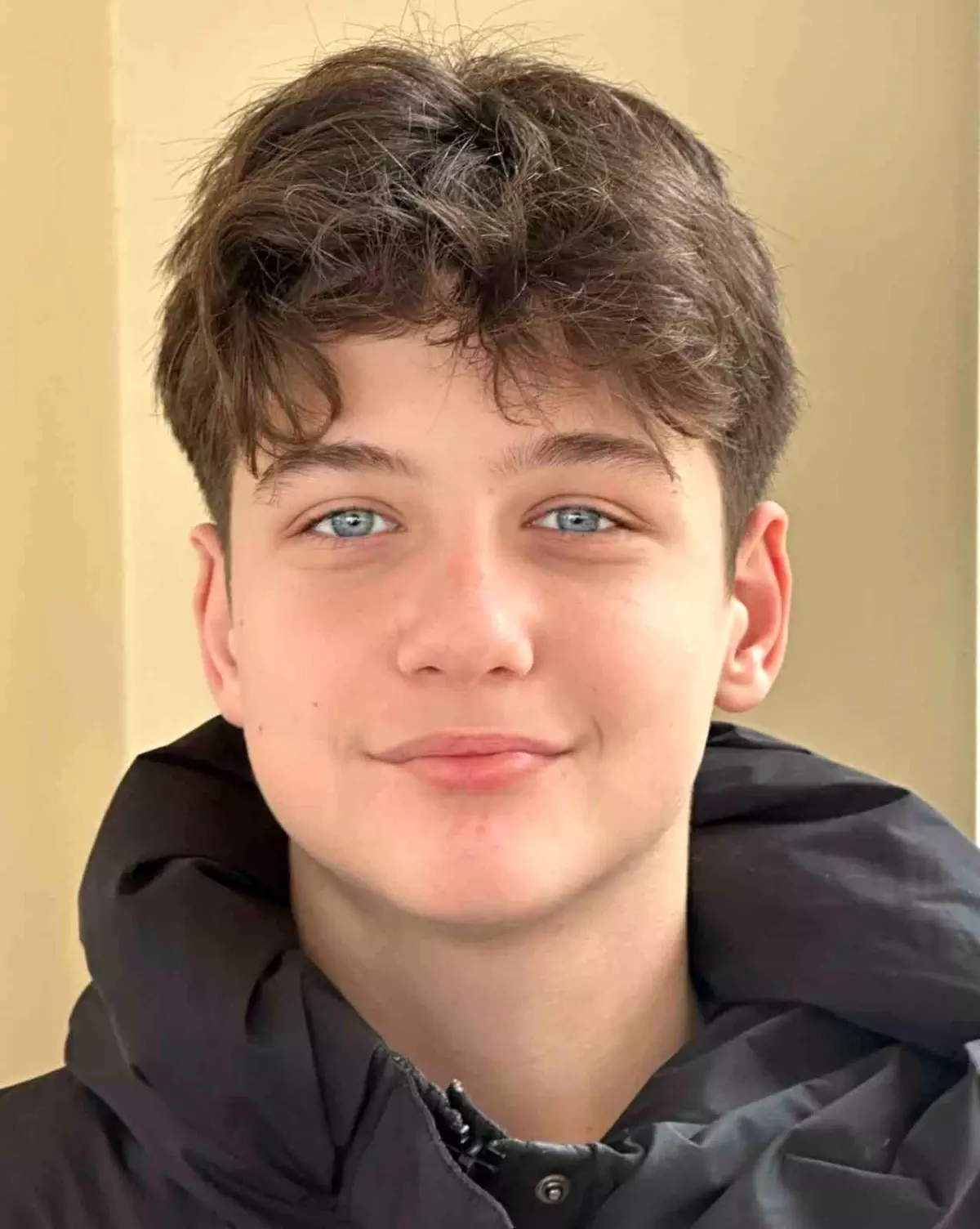 Güngören\'de Bıçaklı Kavga: 16 Yaşındaki Genç Hayatını Kaybetti