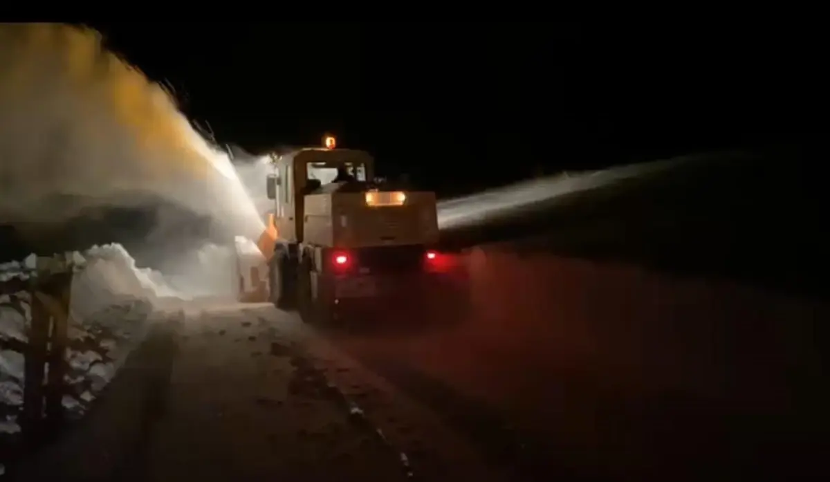 Kars\'ta Ambulans Kara Saplandı